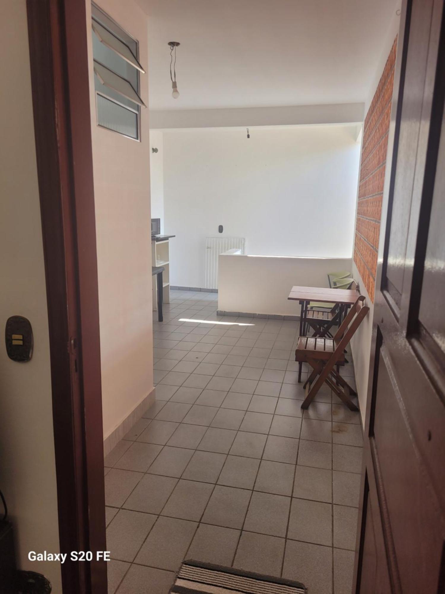 Quarto em Acomodações Particulares Disponivel Em Sobrado